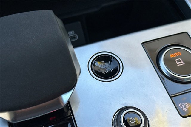 Certified 2023 Land Rover Range Rover SE image 22