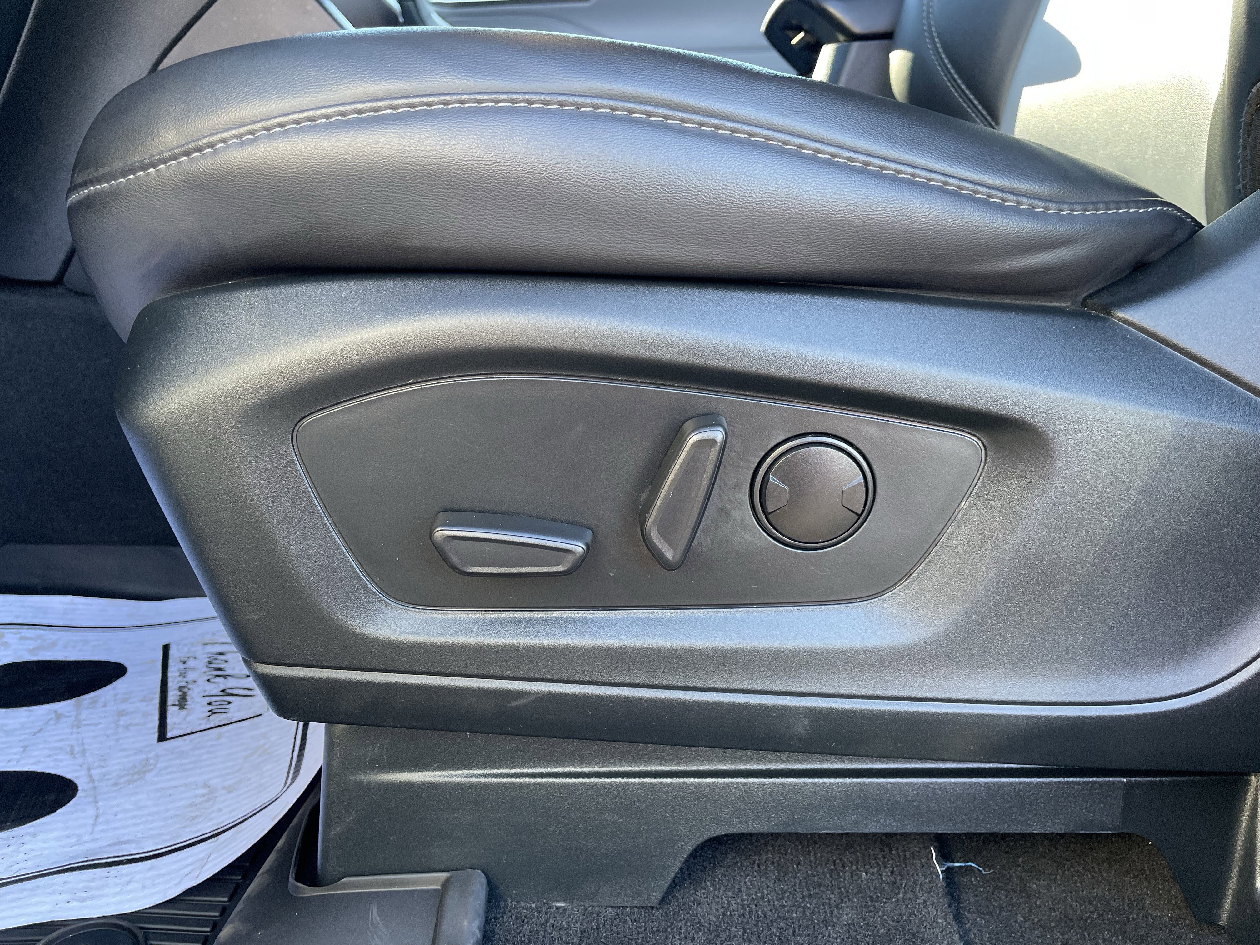 Used 2023 Ford Explorer XLT w/ Equipment Group 202A image 15