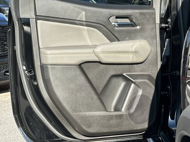 Used 2024 Chevrolet Colorado ZR2 w/ ZR2 Convenience Package III image 25