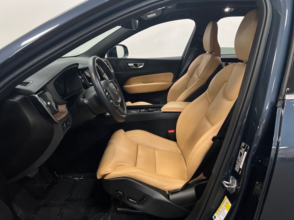 Used 2021 Volvo XC60 T5 Inscription w/ Advanced Package AWD/4WD image 11