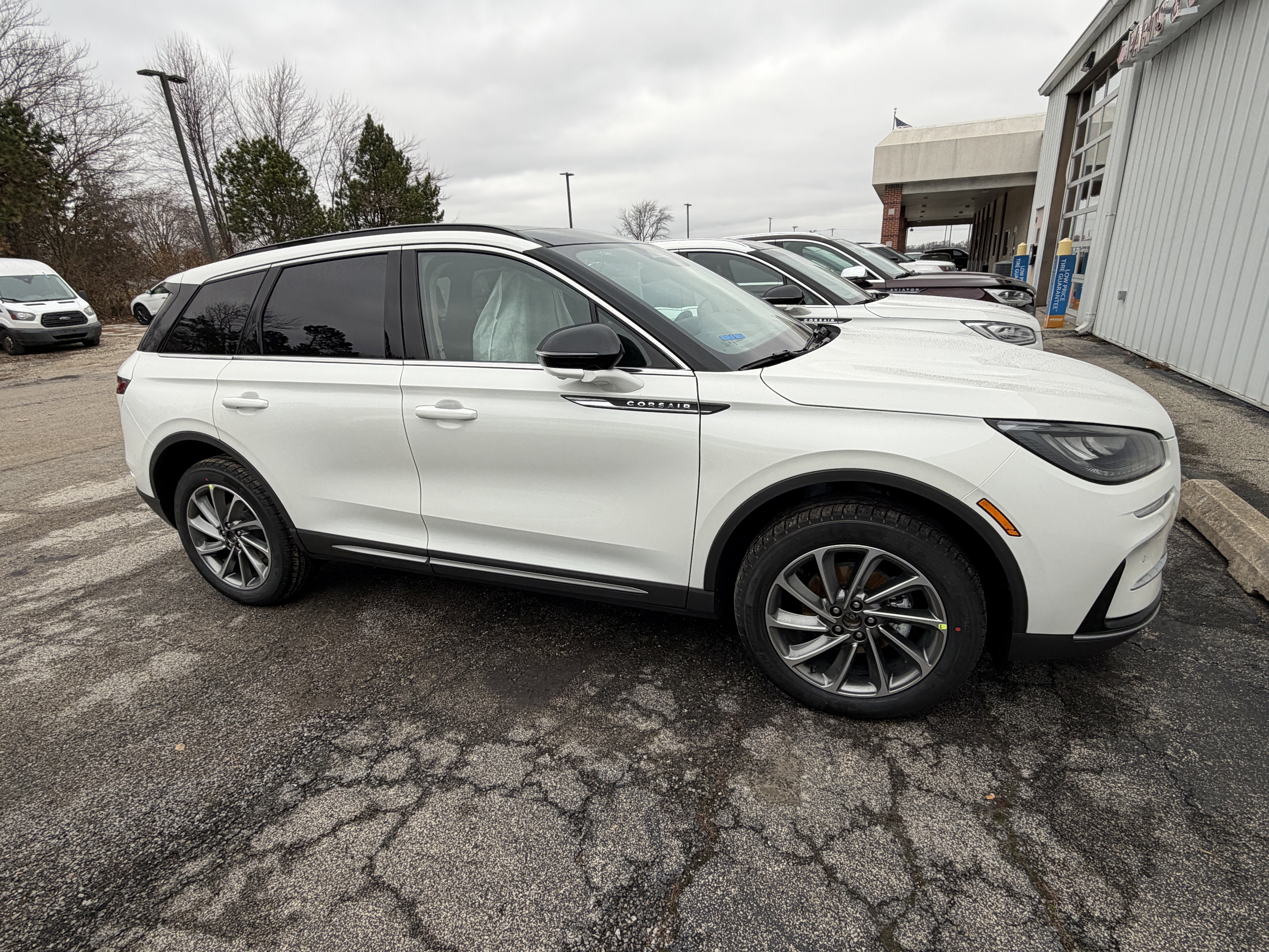 New 2026 Lincoln Corsair Premiere image 6