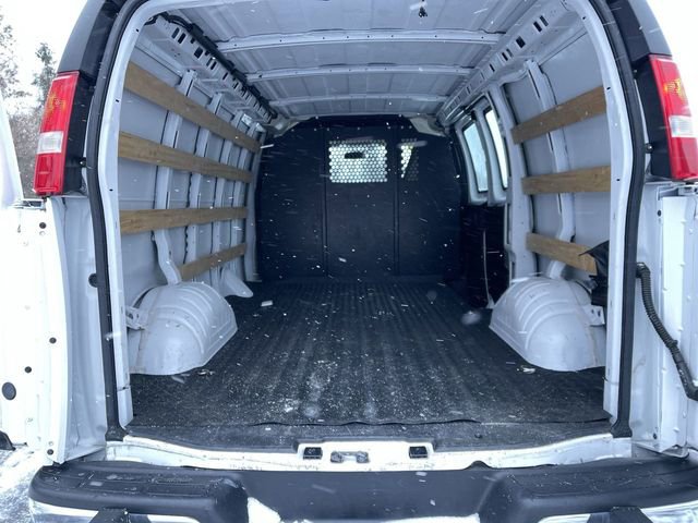 Used 2024 Chevrolet Express 2500 w/ Driver Convenience Package image 22