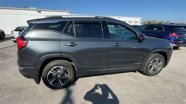 Used 2021 GMC Terrain SLT w/ Infotainment Package II image 2