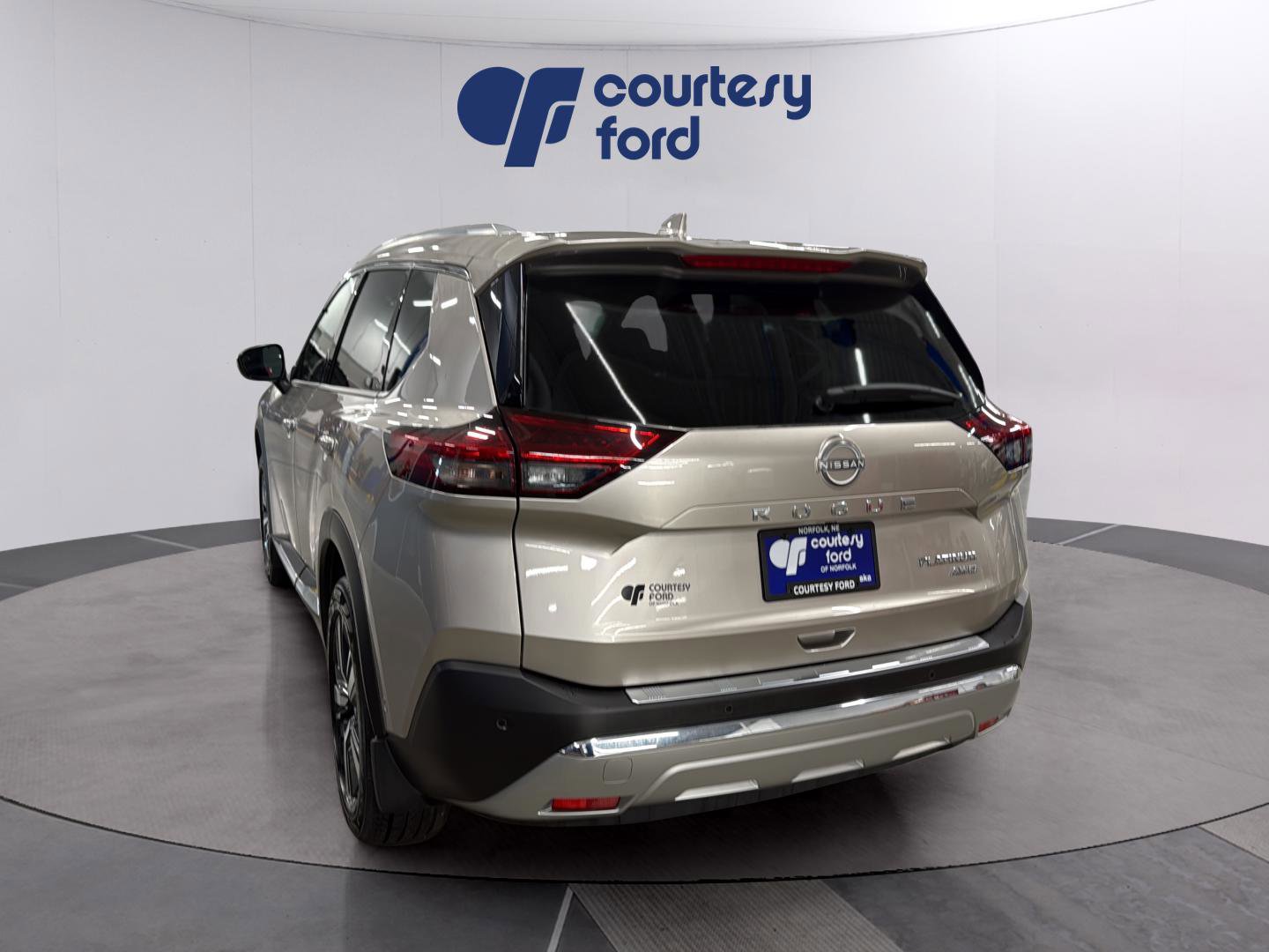 Used 2023 Nissan Rogue Platinum w/ Platinum Premium Package AWD/4WD image 14