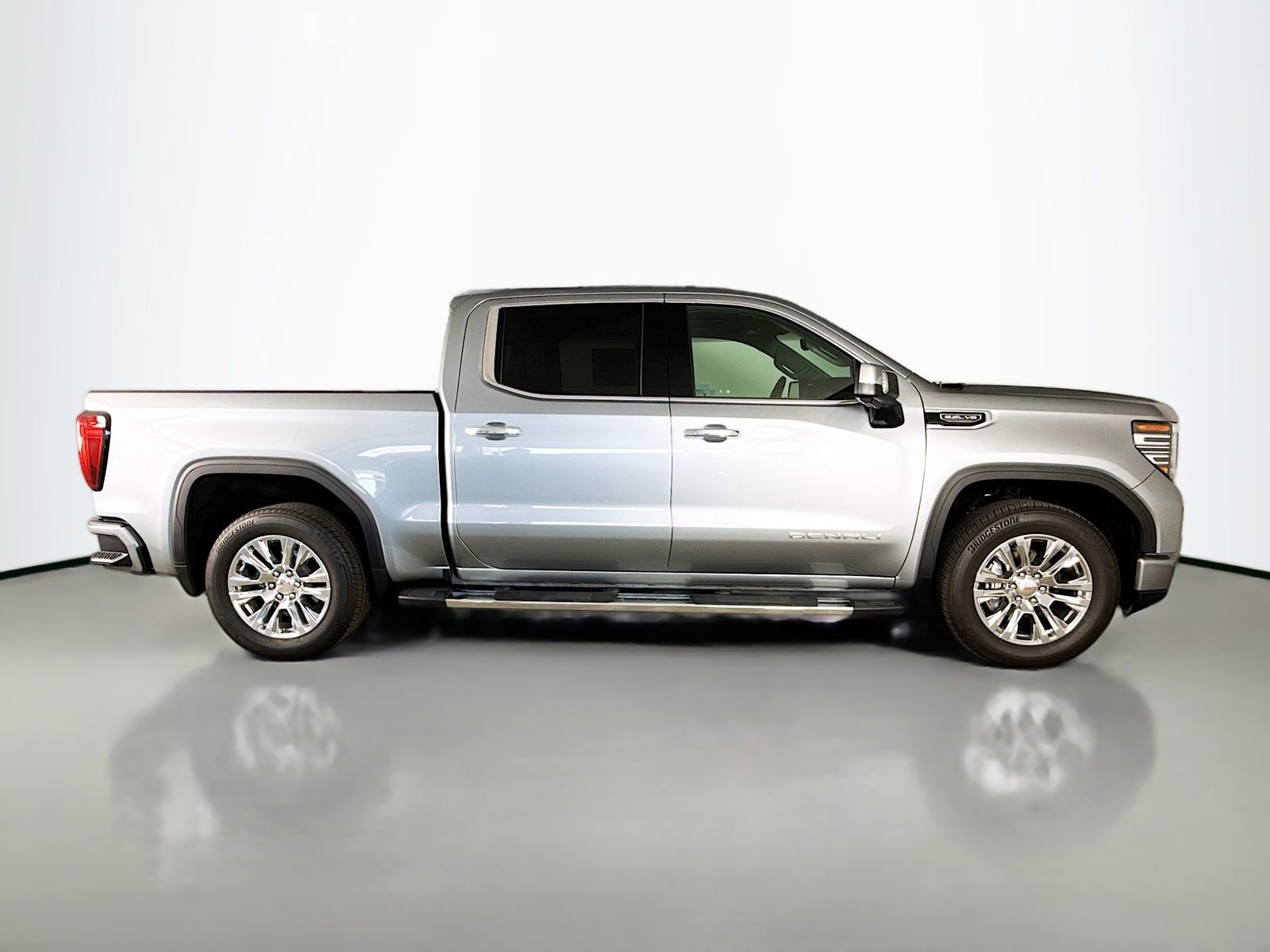 Used 2024 GMC Sierra 1500 Denali w/ Technology Package image 8