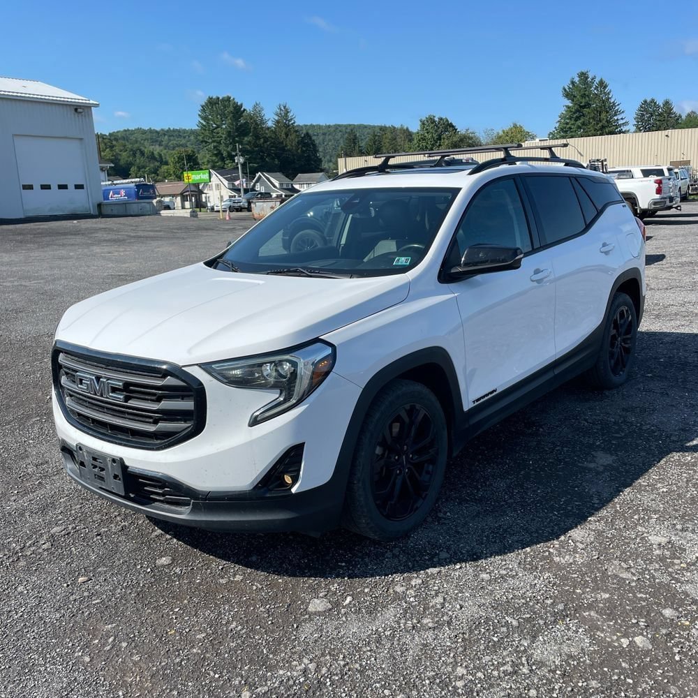 Used 2020 GMC Terrain SLT w/ Preferred Package AWD/4WD image 2