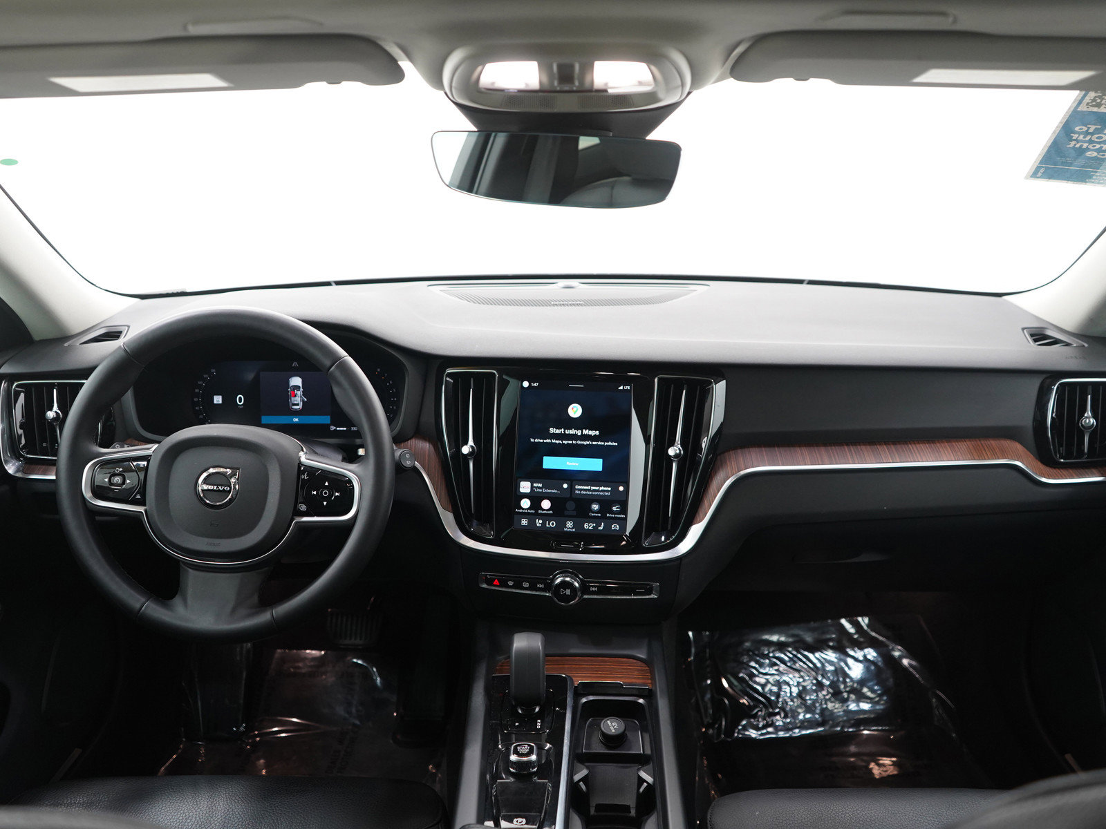 Used 2025 Volvo V60 B5 Cross Country Plus AWD/4WD image 13