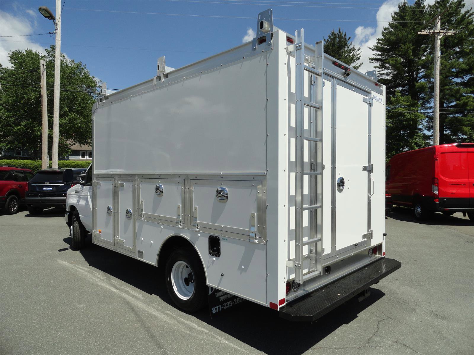 New 2027 Ford E-350 and Econoline 350 Super Duty w/ Power Equipment Group RWD image 7