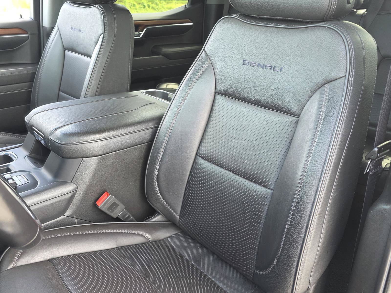 Used 2023 GMC Sierra 1500 Denali AWD/4WD image 16