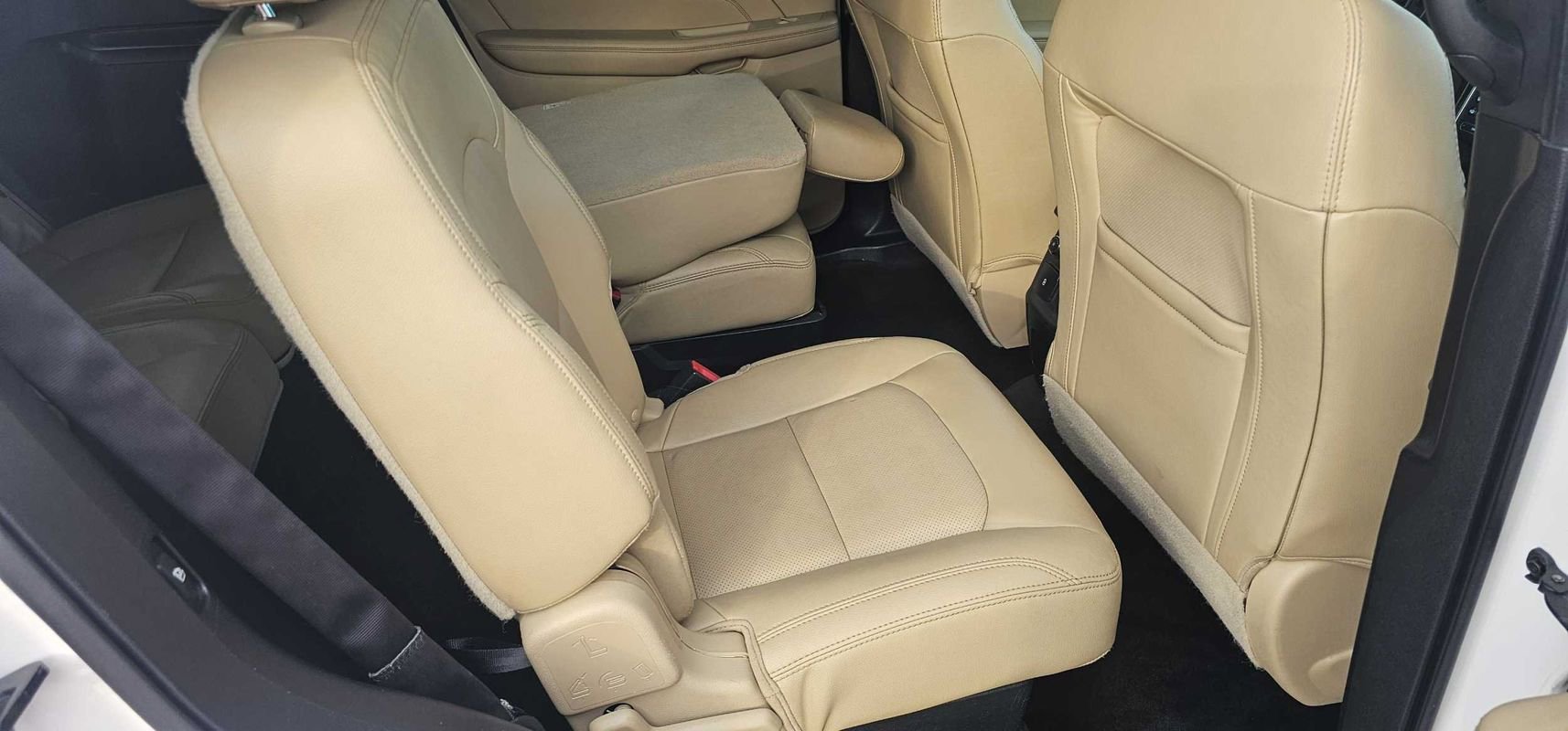 Used 2016 Ford Explorer Limited w/ Equipment Group 301A FWD image 28