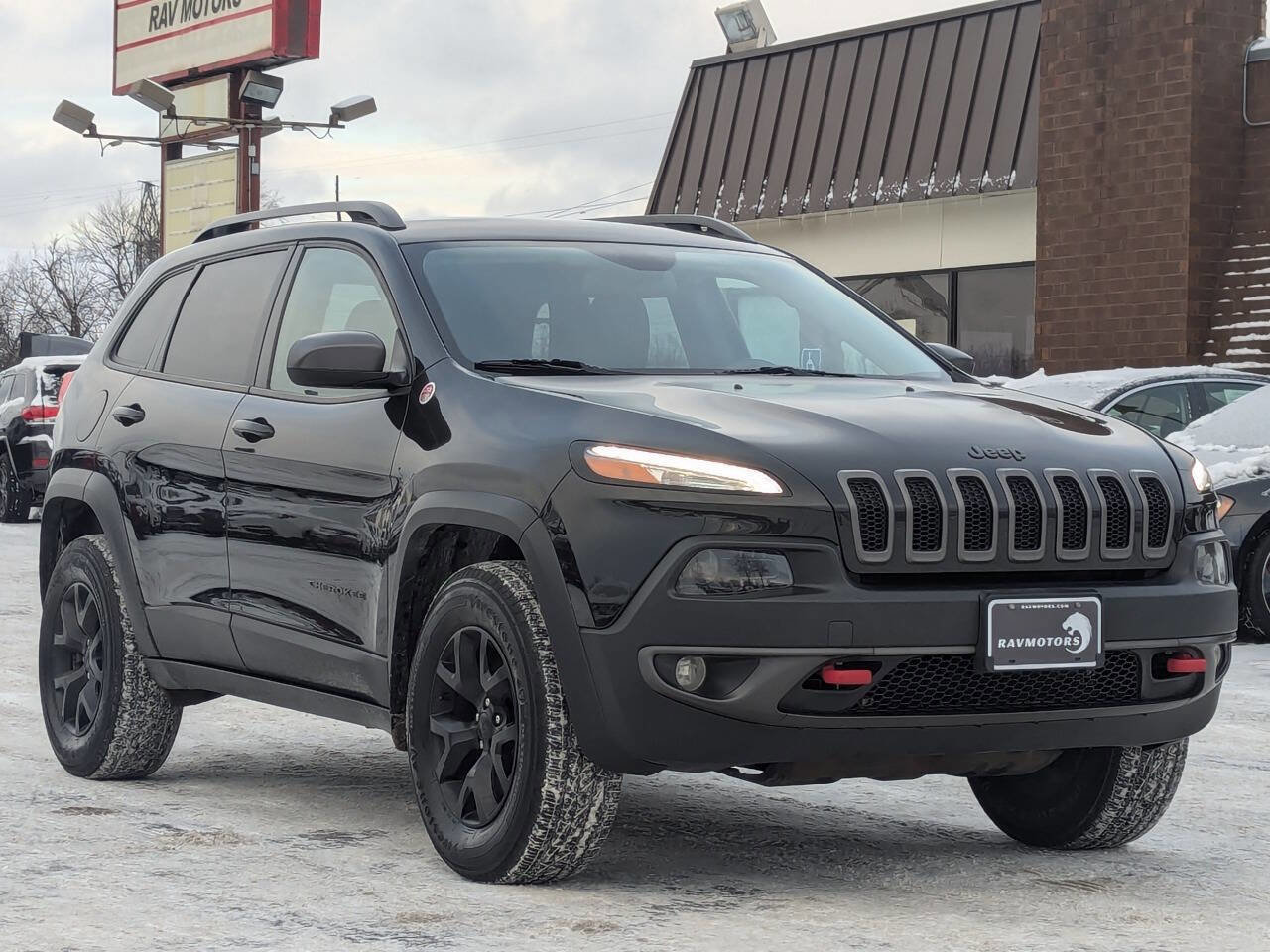 Used 2016 Jeep Cherokee Trailhawk w/ Cold Weather Group image 6