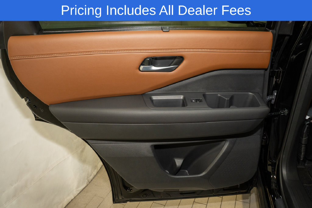 New 2026 Nissan Pathfinder Platinum AWD/4WD image 13