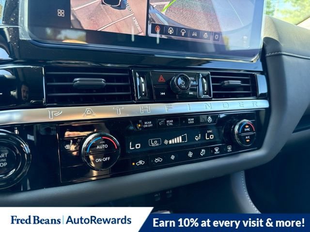 New 2026 Nissan Pathfinder SL w/ SL Premium Package (P04) AWD/4WD image 21