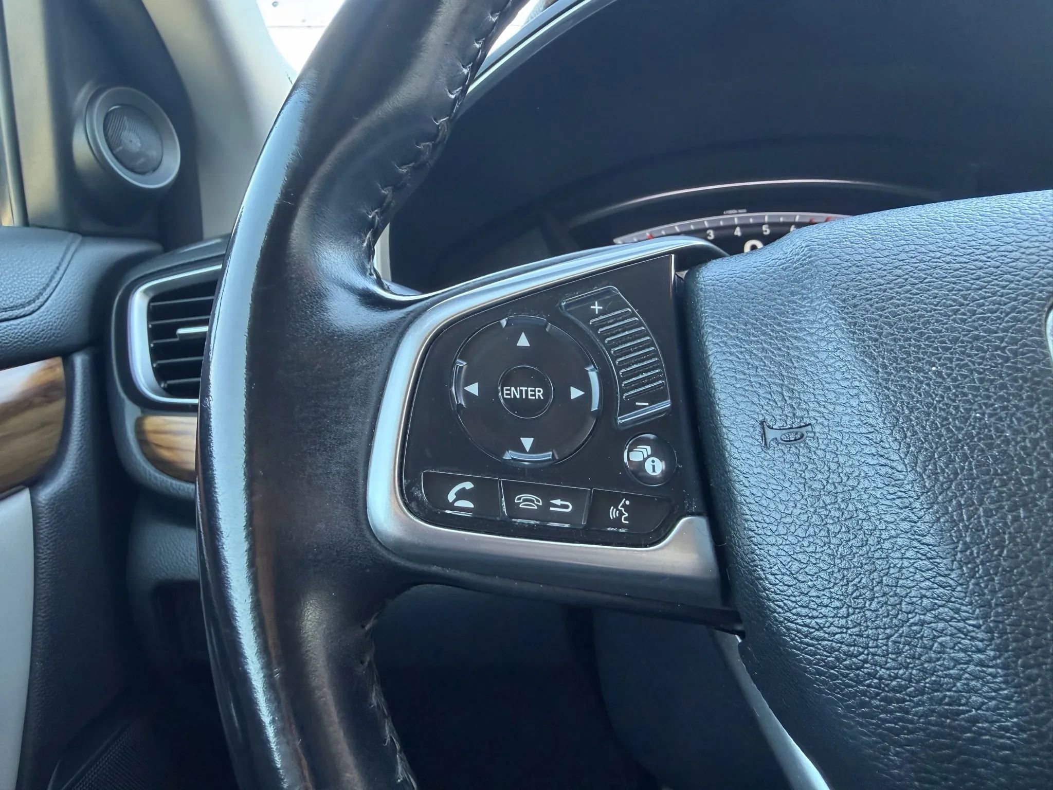 Used 2017 Honda CR-V EX-L image 12