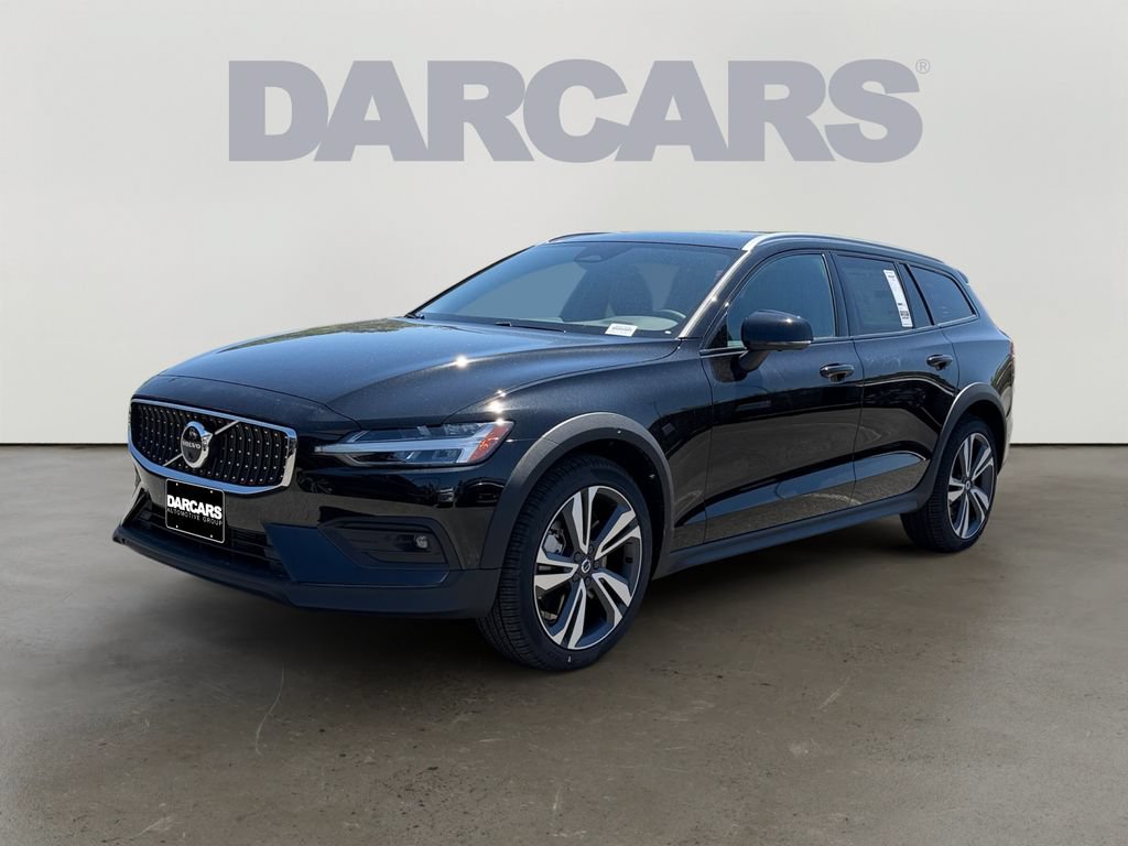 New 2026 Volvo V60 B5 Cross Country Plus w/ Climate Package AWD/4WD image 2