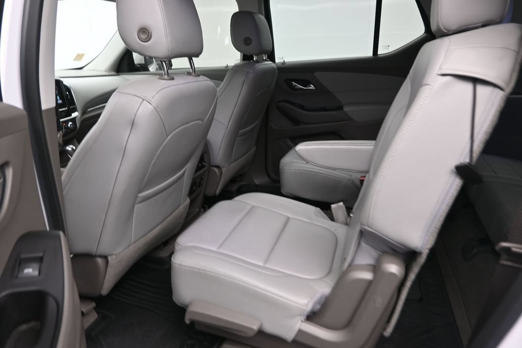 Used 2019 Chevrolet Traverse LT w/ LT Premium Package FWD image 14