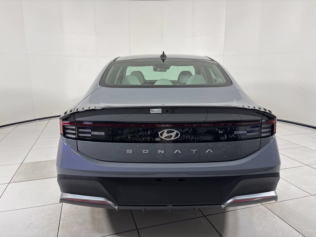 New 2026 Hyundai Sonata SE FWD image 4