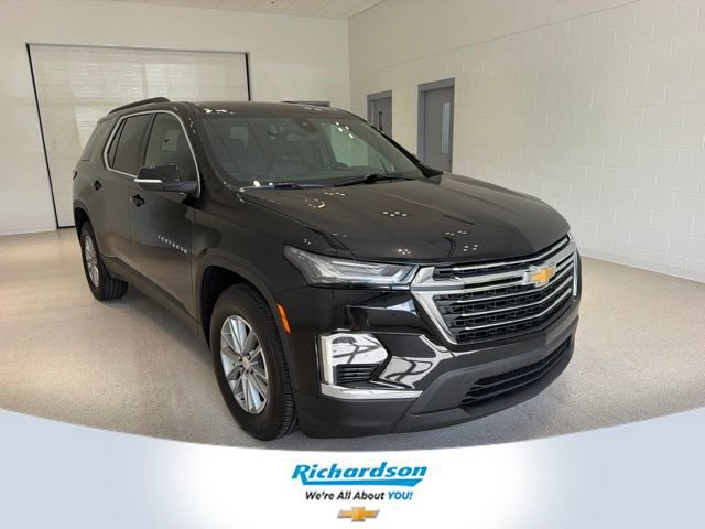 Used 2023 Chevrolet Traverse LT