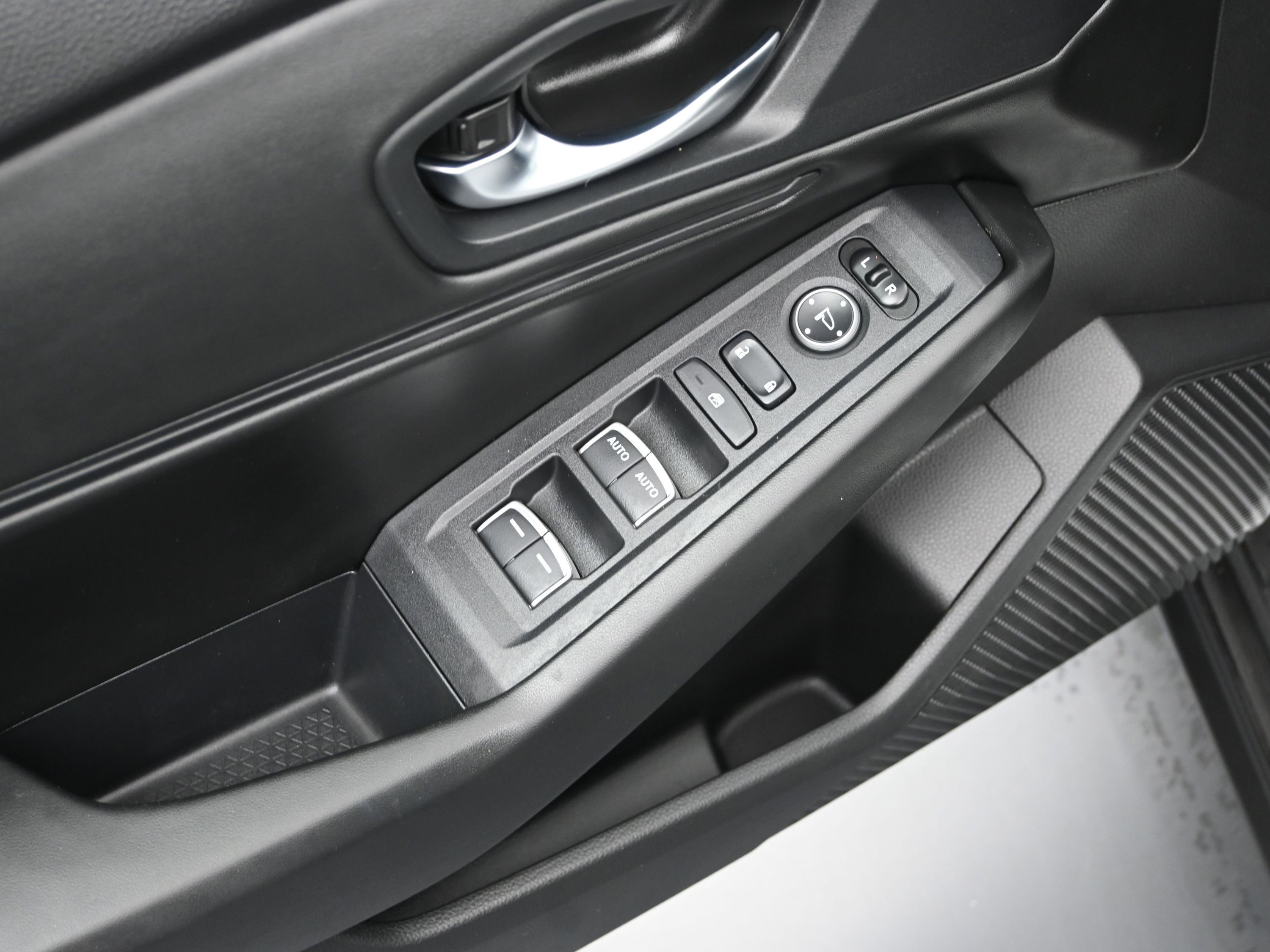 Certified 2023 Honda Accord EX image 15