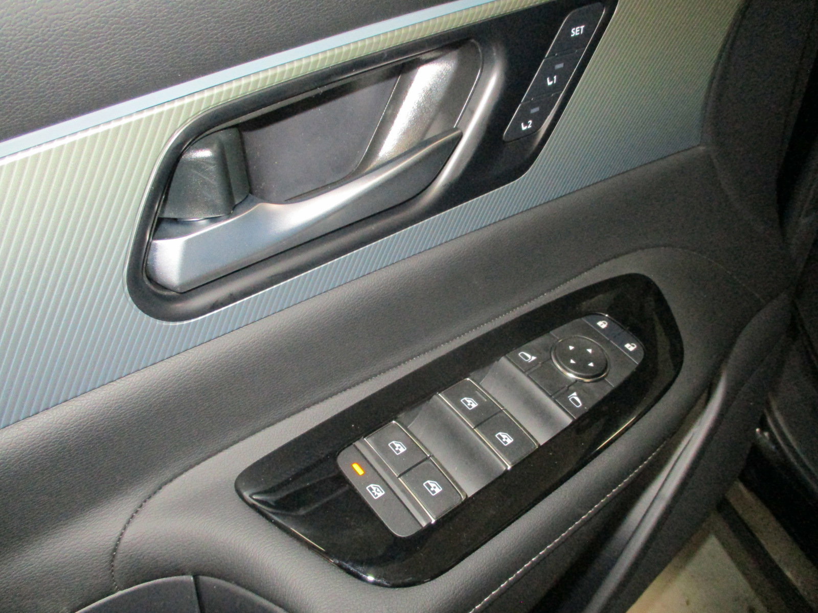 New 2025 Nissan Murano SL image 16