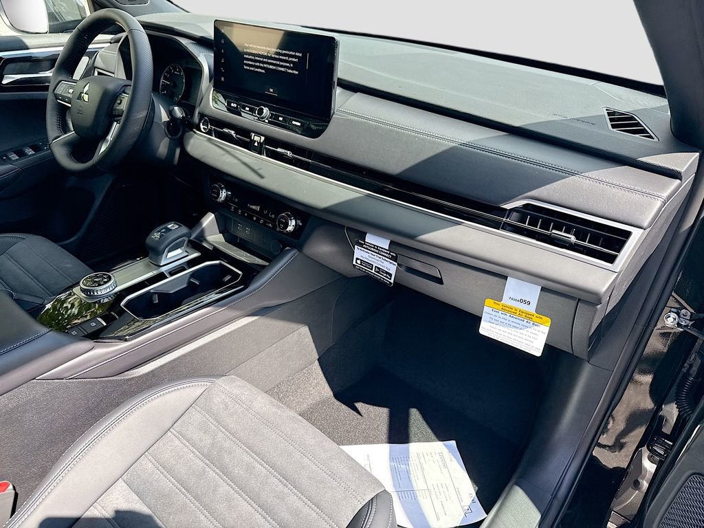 New 2026 Mitsubishi Outlander LE FWD image 28
