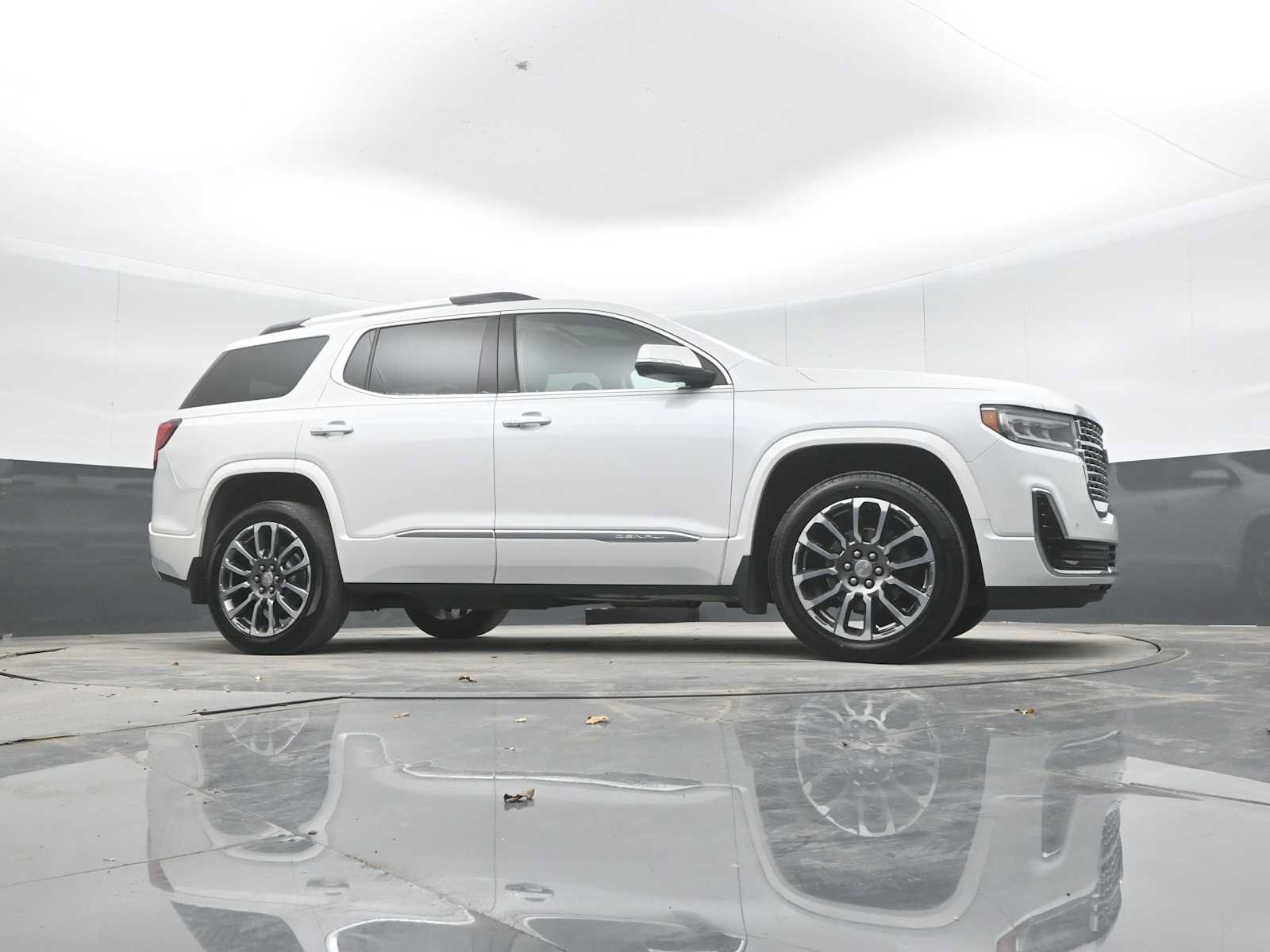 Used 2020 GMC Acadia Denali w/ LPO, Floor Liner Package AWD/4WD image 44