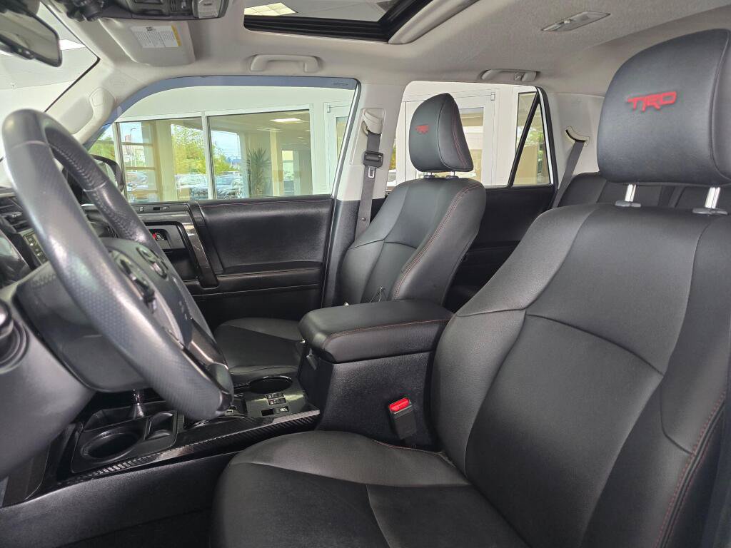 Used 2021 Toyota 4Runner TRD Off-Road Premium w/ Moonroof Package AWD/4WD image 17