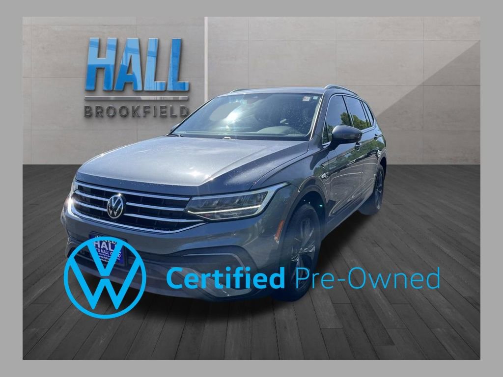 Used 2024 Volkswagen Tiguan SE w/ Panoramic Sunroof Package