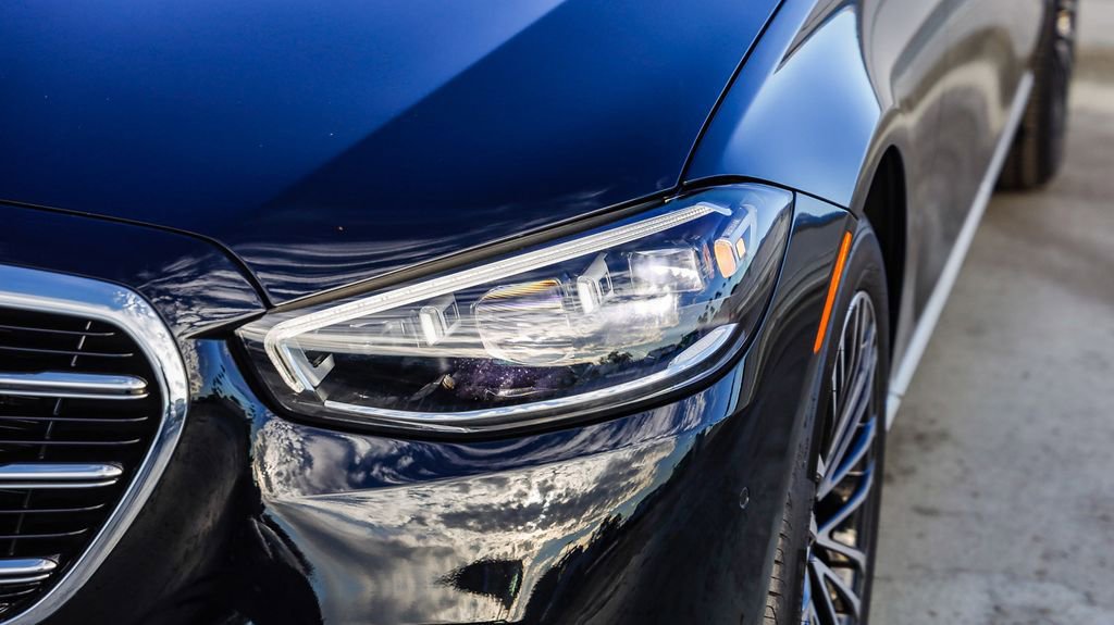 Used 2024 Mercedes-Benz S 580 S 580 image 4