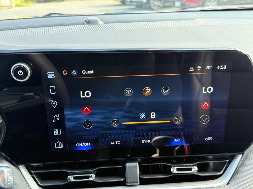New 2027 Chevrolet Equinox LT w/ Convenience Package II FWD image 17