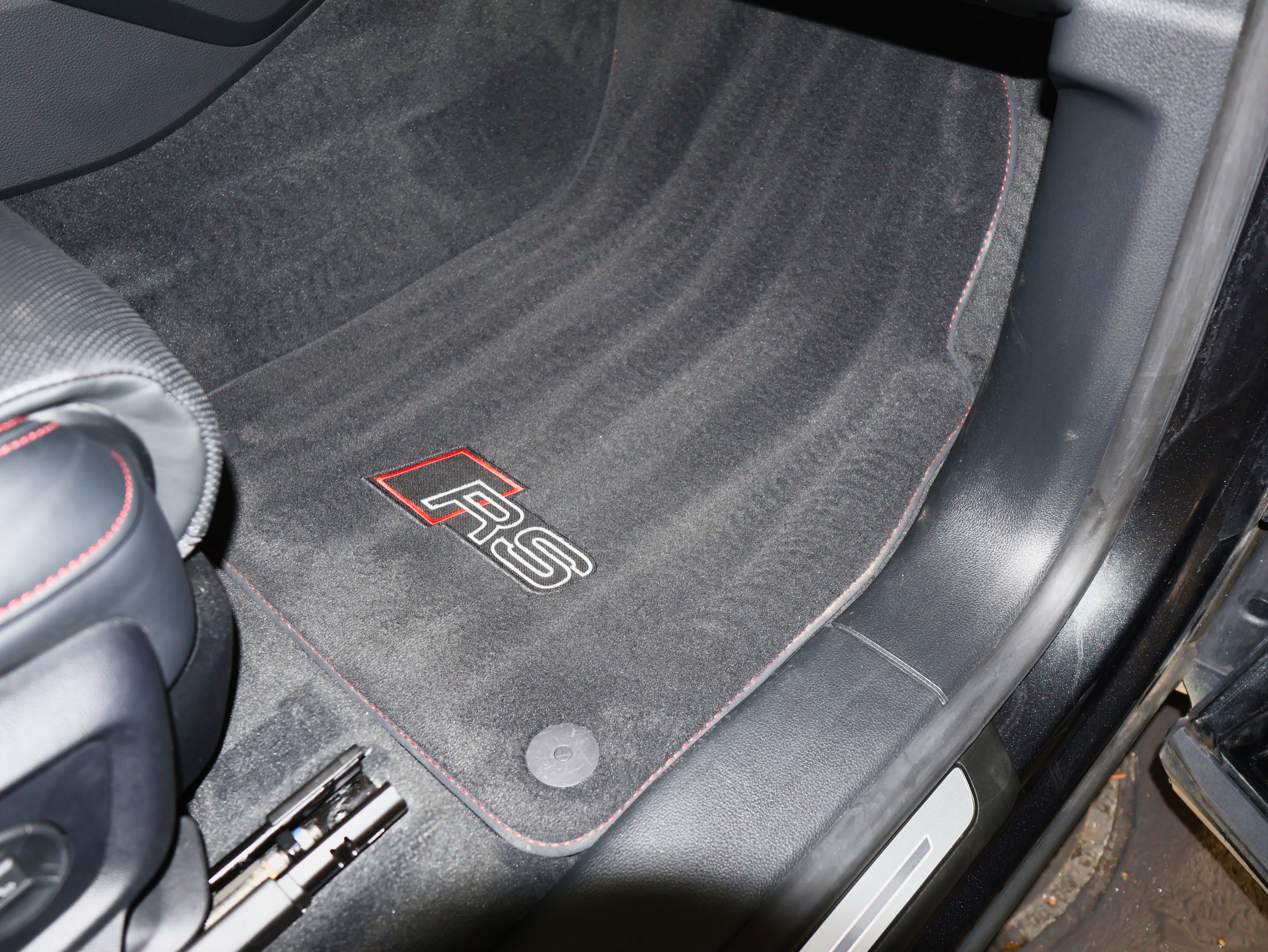 Used 2022 Audi RS Q8 w/ Black Optic Package image 52