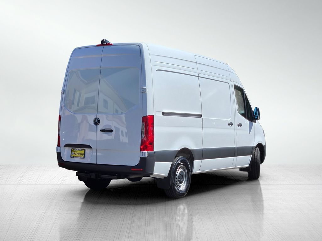 Used 2024 Mercedes-Benz Sprinter 2500 image 5