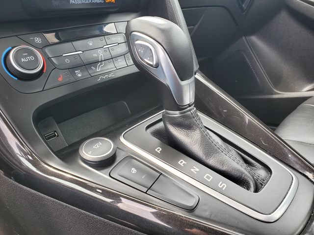 Used 2018 Ford Focus Titanium FWD image 24