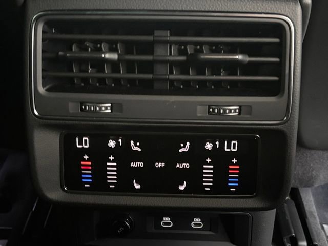 Used 2025 Audi Q8 Premium Plus AWD/4WD image 37