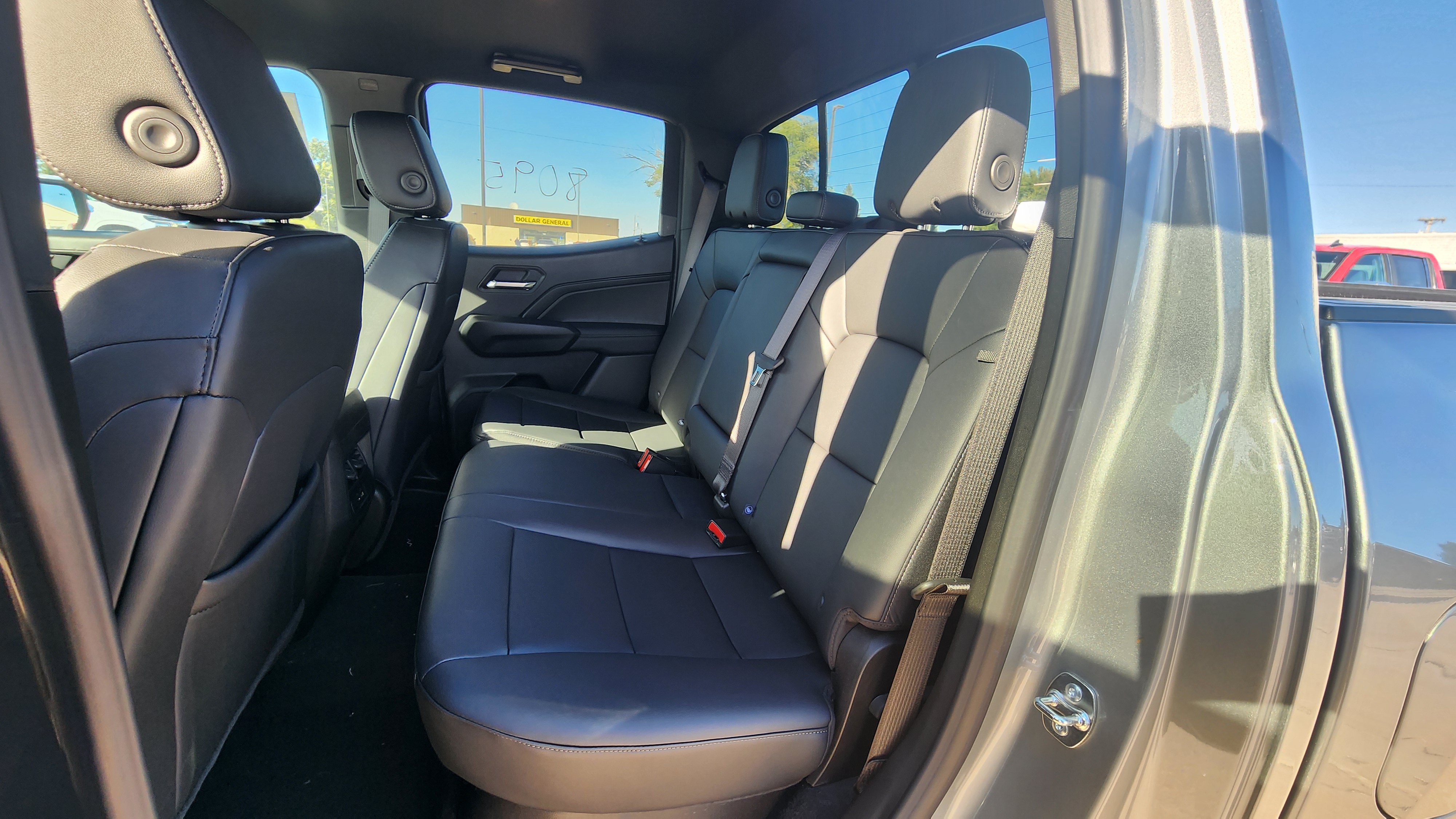 New 2026 Chevrolet Colorado LT w/ LT Convenience Package AWD/4WD image 16