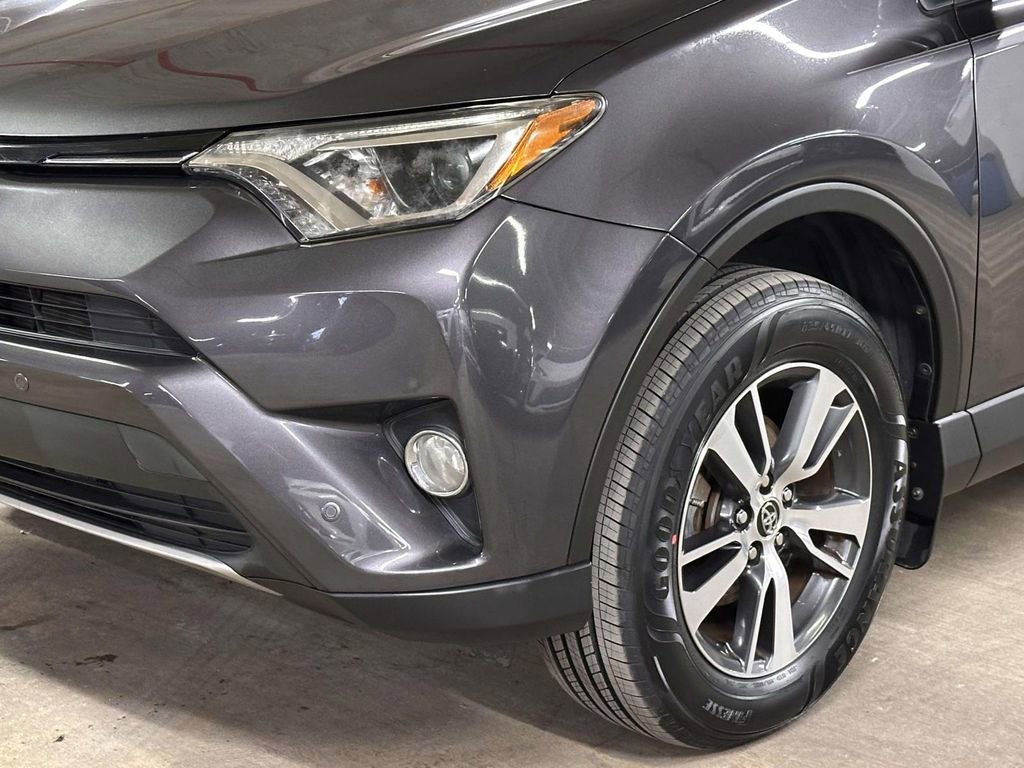 Used 2018 Toyota RAV4 XLE image 10