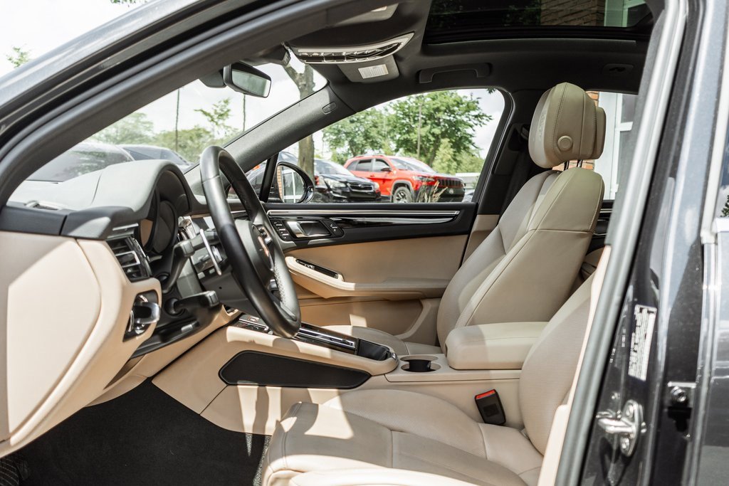Used 2022 Porsche Macan image 27