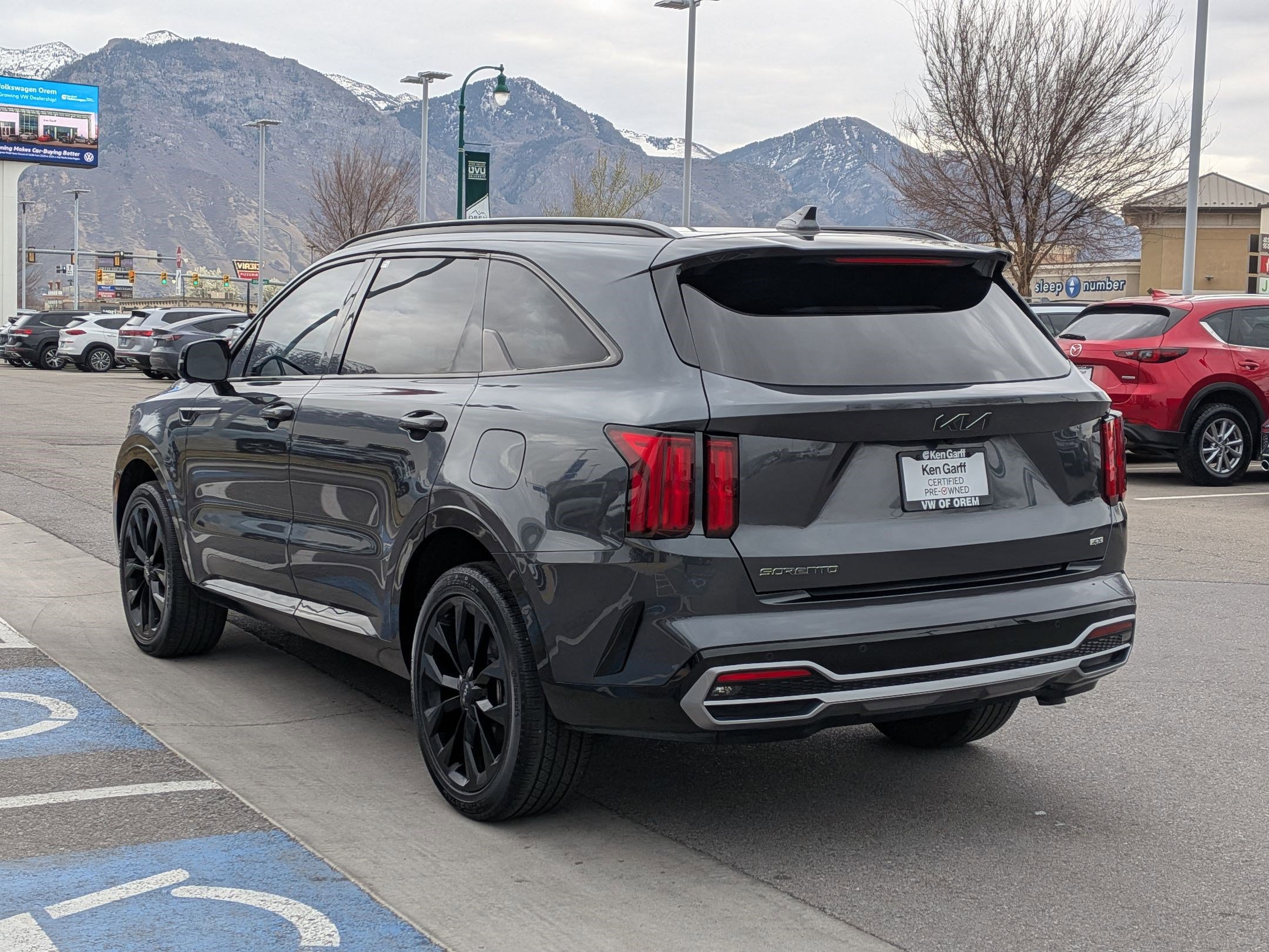 Used 2023 Kia Sorento SX image 9