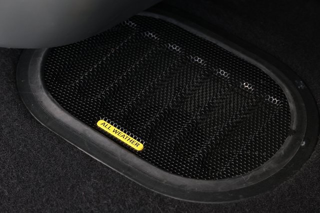 Used 2018 Jeep Wrangler Sahara w/ Connectivity Group image 9