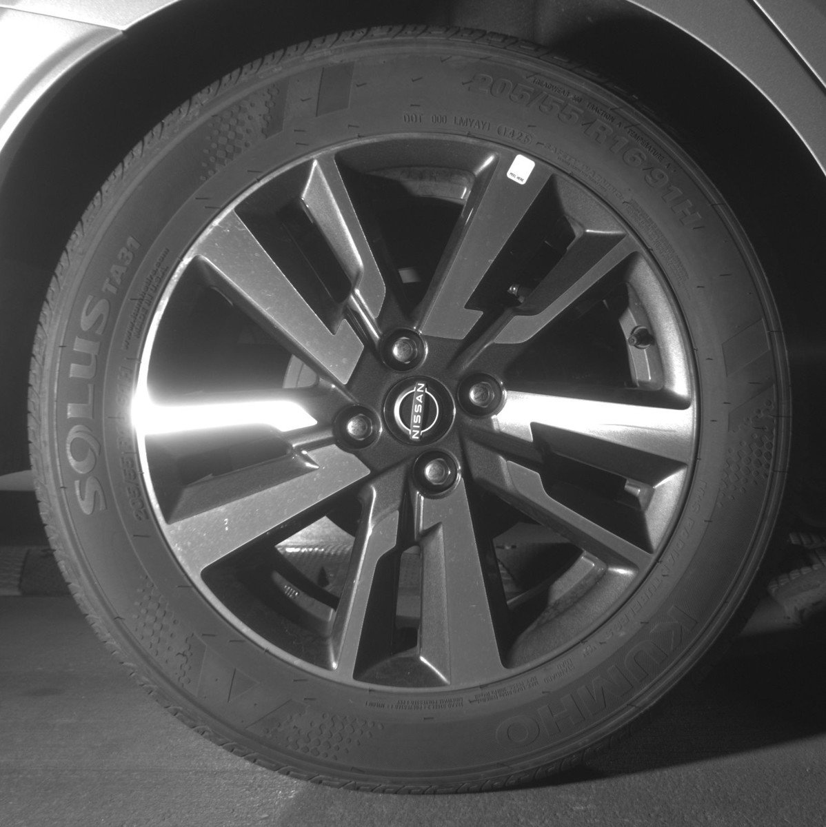 Used 2025 Nissan Versa SV image 15