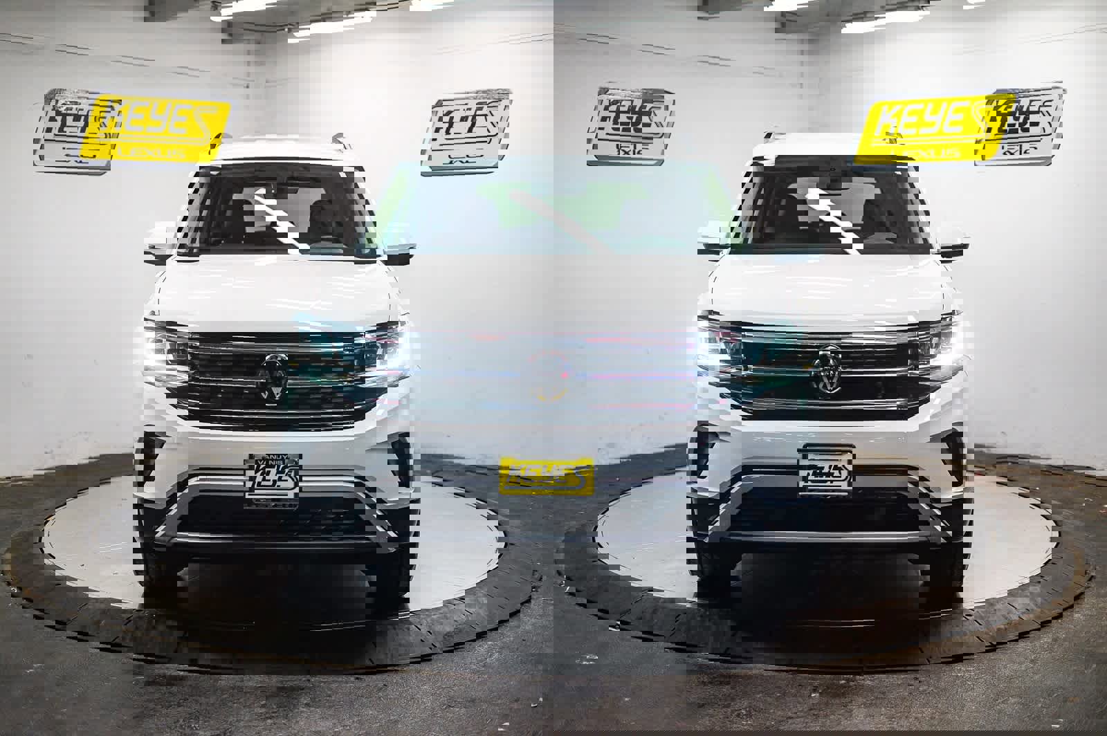 Used 2023 Volkswagen Atlas SE w/ Black Wheel Package image 6