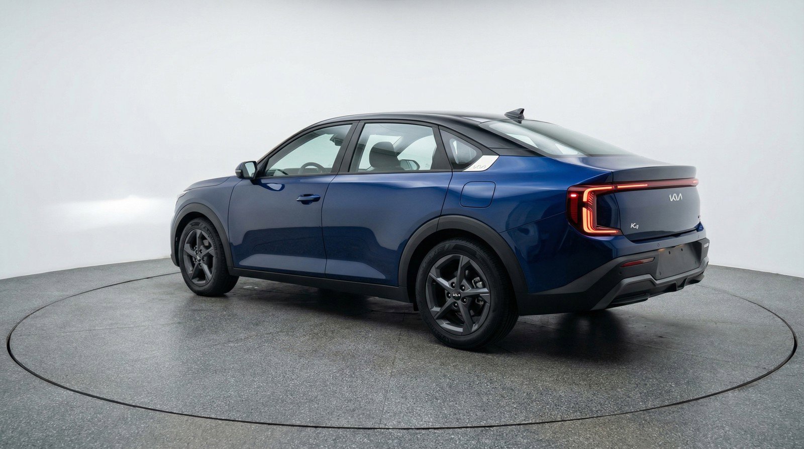 Used 2025 Kia K4 LXS image 6