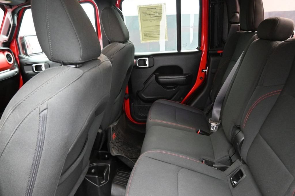 Used 2023 Jeep Gladiator Rubicon AWD/4WD image 14