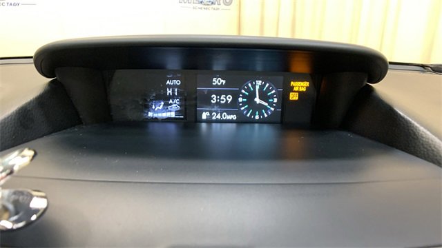 Used 2018 Subaru Forester 2.5i Premium w/ All-Weather Package image 33