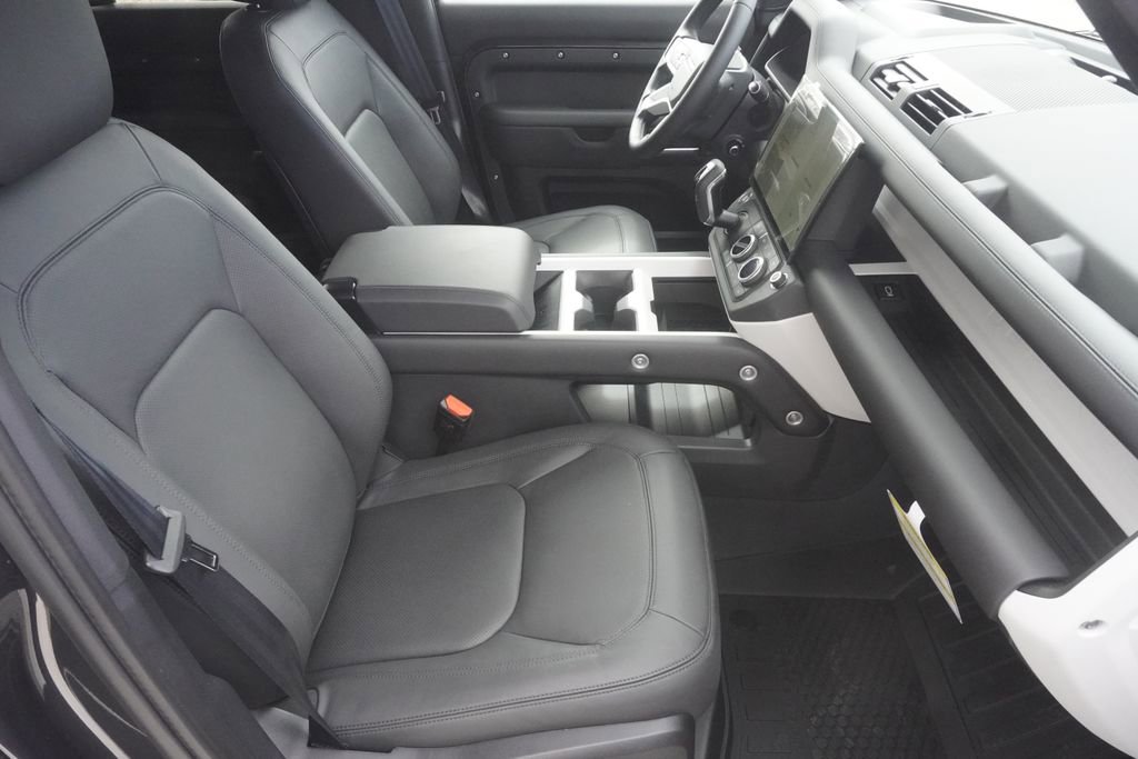 New 2026 Land Rover Defender 110 X-Dynamic SE AWD/4WD image 23