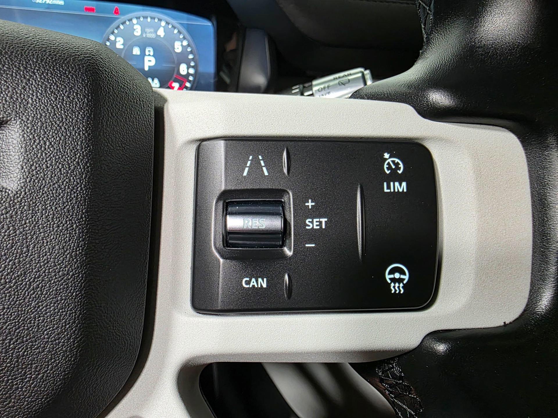 Used 2022 Land Rover Defender 110 X-Dynamic SE AWD/4WD image 44