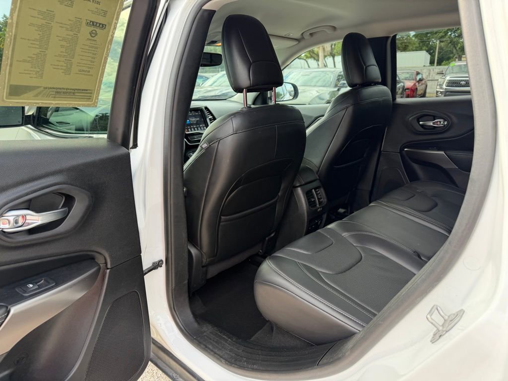 Used 2019 Jeep Cherokee Limited FWD image 26
