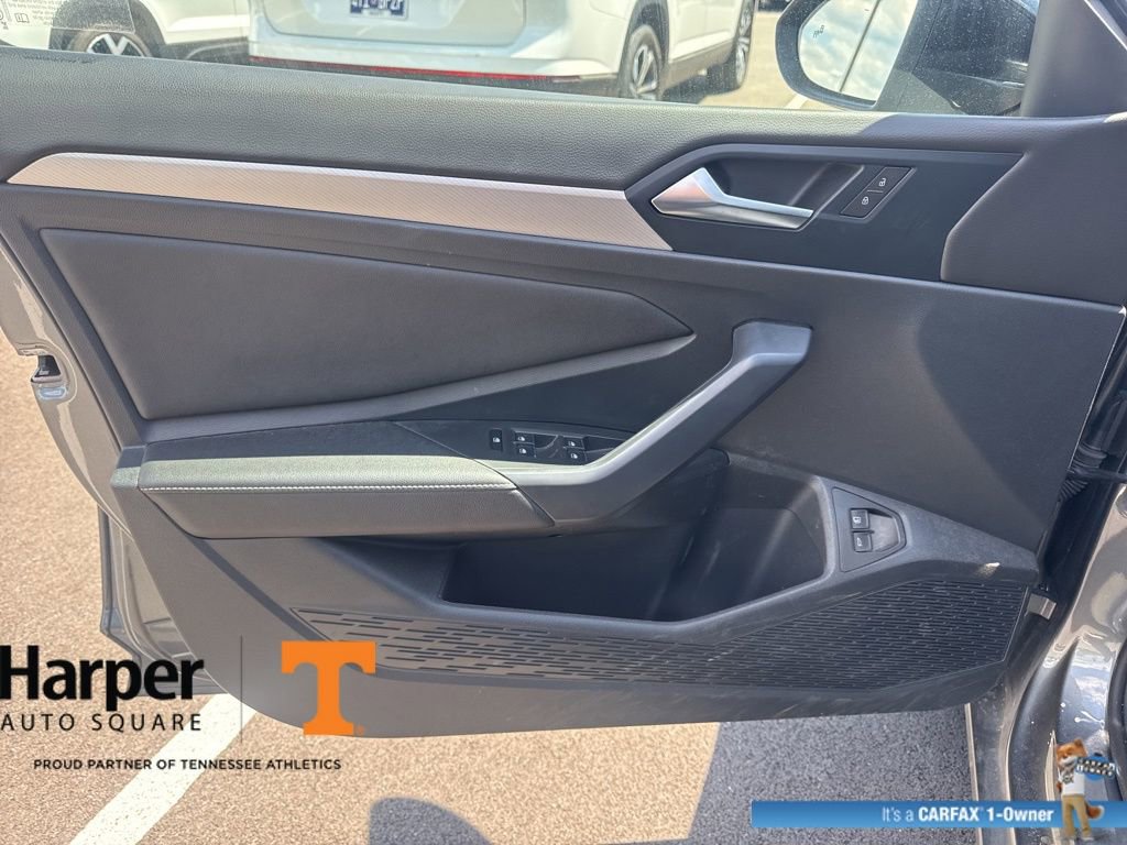 Used 2024 Volkswagen Jetta Sport image 17