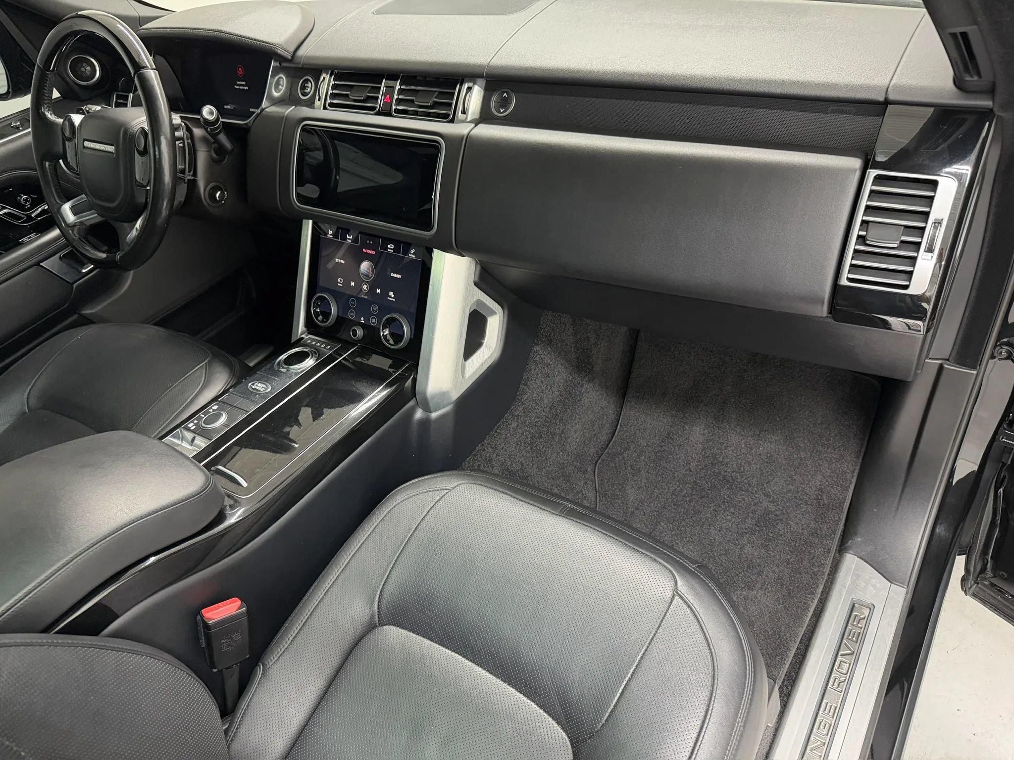 Used 2018 Land Rover Range Rover Supercharged AWD/4WD image 60