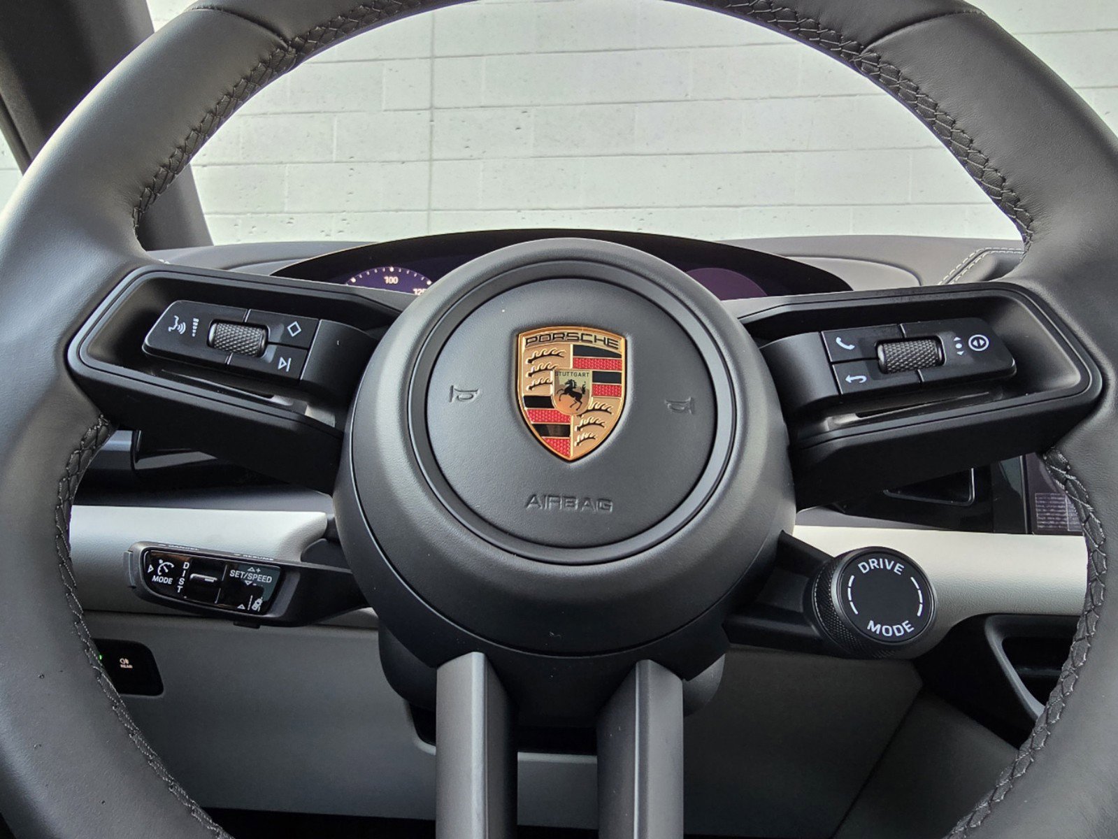 New 2025 Porsche Macan 4S Electric image 17